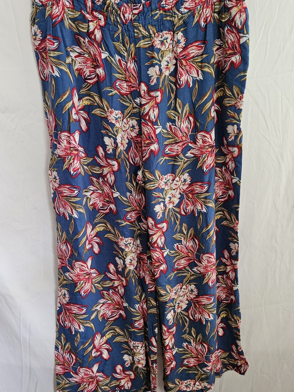 Floral Wide-Leg Pants in Navy with Pink Bloom